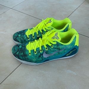 Kobe 9 Easter Sneakers